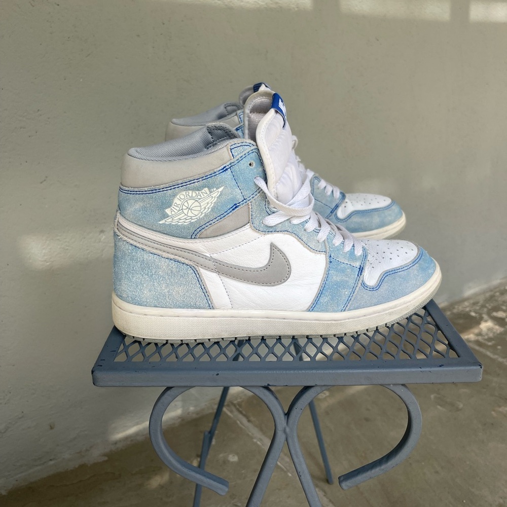 Nike Jordan 1 Hyper Royal Smoke Grey Retro High